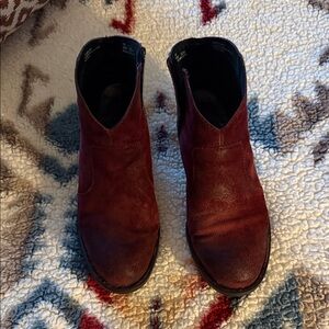 Born Women's Burgundy Ankle Boots